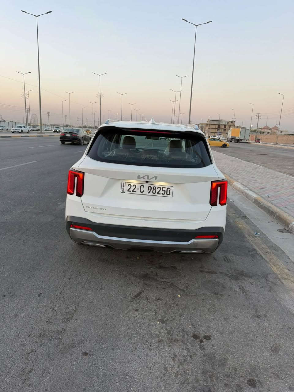 🚗 للبيع: كيا سورينتو 2024 
🔹 رقم: أربيل
🔹 الحالة: سيارة نظيفة جداً (مكفولة من الصبغ)
🔹 المواصفات
* محرك 6 سلندر
* 4 كاميرات
* تدفئة وتبريد للمقاعد
* مقاعد جلد (كشنات)
* فل مواصفات
🔹 الممشى: 58 ألف  الموقع:كربلاءالمقدسة
🔹 السعر: 280 ورقة (قابل للنقاش)
📞 رقم الموبايل: ***********
السيارة بحالة ممتازة جداً
