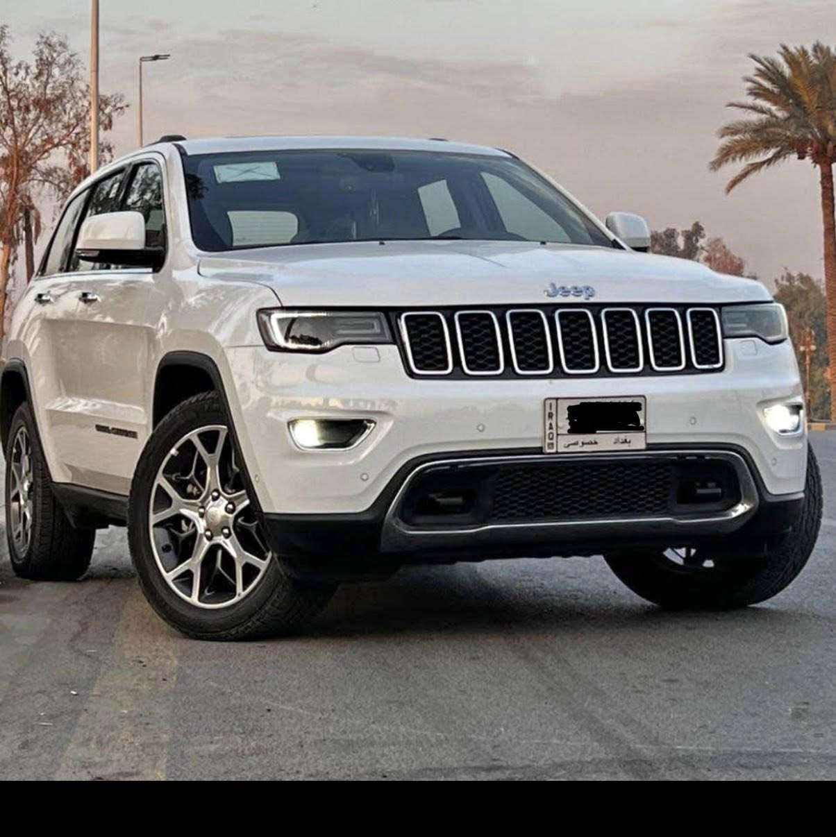 جيب كراند شيروكي 2019 
خليجي مكفولة كفالة عامة من الصبغ و التبديل حتى الدعاميات مكفولة
فول مواصفات
مكينه 6 سلندر 3600 
تشغيل عن بعد
نظام auto start stop اطفاء عند التوقف
حساسات امامي خلفي
بنوراما
رادار امامي خلفي جانبي
نظام Rear Park Sense Braking Assist (توقف اوتوماتيكي عند الرجوع للخلف )
كراسي كهرباء تدفئة + تبريد + ذاكرة
تدفئة ستيرن
ماسحات اوتو
شاشة كبيرة
شفتات ستيرن
صندوق كهرباء
زراك لايت
فور ويل ماوس تحديد نوع القيادة
نقطة عمياء
مري شفط مع هيتر
لايتات زنون أصلي
مرايات تعتيم انعكاس 
رقم بغداد - الدولي الجديد
ماشيه 65 الف كيلو وليس ميل
السعر 33,000 دولار
او مراوس مع جيب بلك ان تو كولر 
مكاني بغداد - الدورة 
 واتس اب ***********
