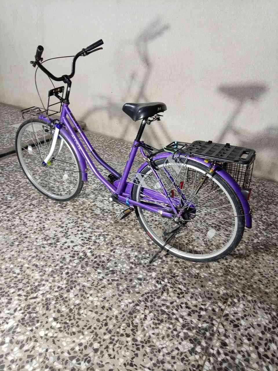 السلام عليكم باسكل للبيع الباسكل نضيف موديل 24 حجمه 26 الباسكل برغي ماعوزه نضيف شوفت عينك المكان كربلاء حي العامل السعر (95) وبي مجال قليل حك الجيه


**إذا كنت صاحب هذا الإعلان وتريد حذفه لأي سبب، رجاءا أرسل رسالة إلى الدعم الفني**