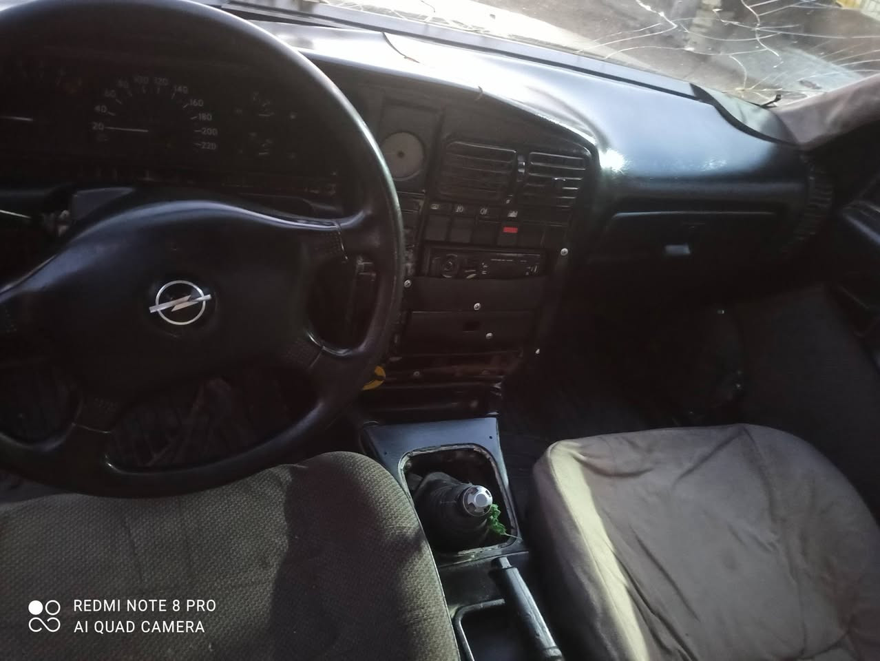 السلام عليكم اوميكه فحص نينوى  شرط تحويل محرك وكير شرط صدر جديد تواير نص عمر  كهربائيات كلهن يشتقلن داخله جديد والخارج حيل زين بس عايزه دعاميه اماميه السياره  شغل ومش  ماشالله سعره مناسب جدا يرهم مراوس شندك سياره تعال خاص الشرقاط قريت شكرا رقم الهاتف ***********
