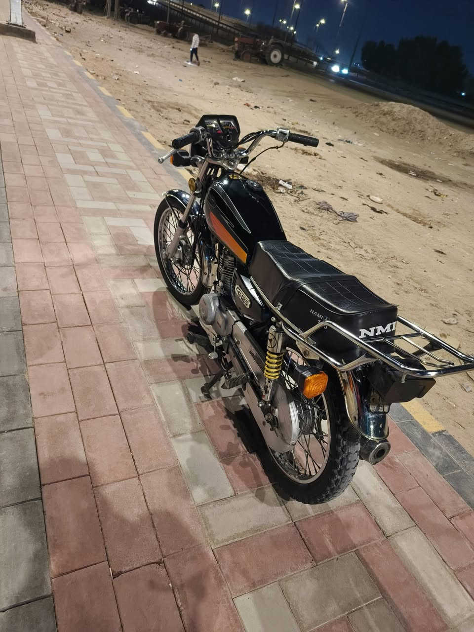 السلام عليكم اربعه كير نامه مديل 20 وكيلها العارضي الدراجه ايي نقص مابيها مالت جناي عنواني نجف ناحية الرضوية الرقم للتواصل *********** السعر 700 بيها مجال
