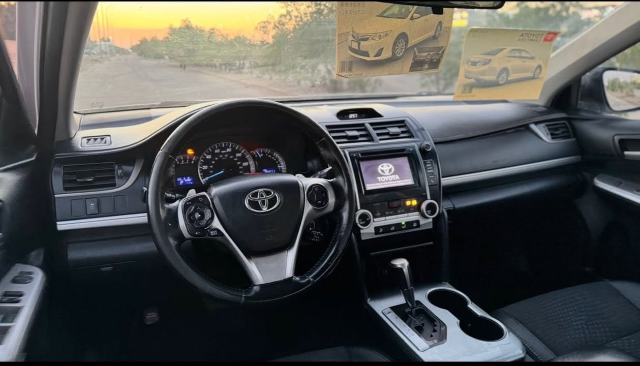 كامري 2014 ماشيه 88 كم  حقيقي 
وارد أمريكي جاملغ وبنيد باقي مكفول 
رقم بصره سنويه جديده 2028 
سياره ستخدام شخصي جديده جدا 
الاستفسار 
سعر 126 رقم الهاتف***********
