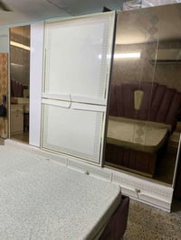 غرفة نوم تركيه تسع قطع سعرها 750 وبيها مجال للاستفسار اكثر اتصلو   ع ه...