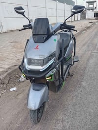 دراجة شحن للبيع صار ٣ أشهر من نزلتها زيرو بصمه وحده سويج ثنين السرعة ا...