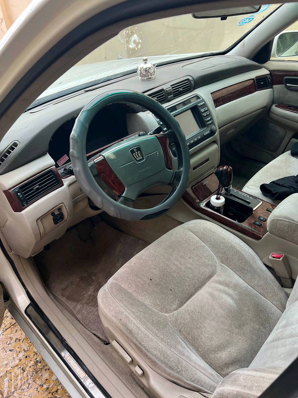 سلام عليكم كراون ملكه مديل 2002 رقم كركوك الماني 
سياره فقط وكاله لا مفحوصه ولاشي مكينه ديفور جبير 
سياره كرستال اصل ثلاث دكم كير مكينه تبريد جاهزات 
كفاله سياره من ضربه وكص ونقل جثه #للمعلومات عليه غرامه ثلاث ورقات يوكعن من سعرها #مكاني نجف قريه الغدير 
#سعرها 81  وبيهه مجال للطيبين ***********