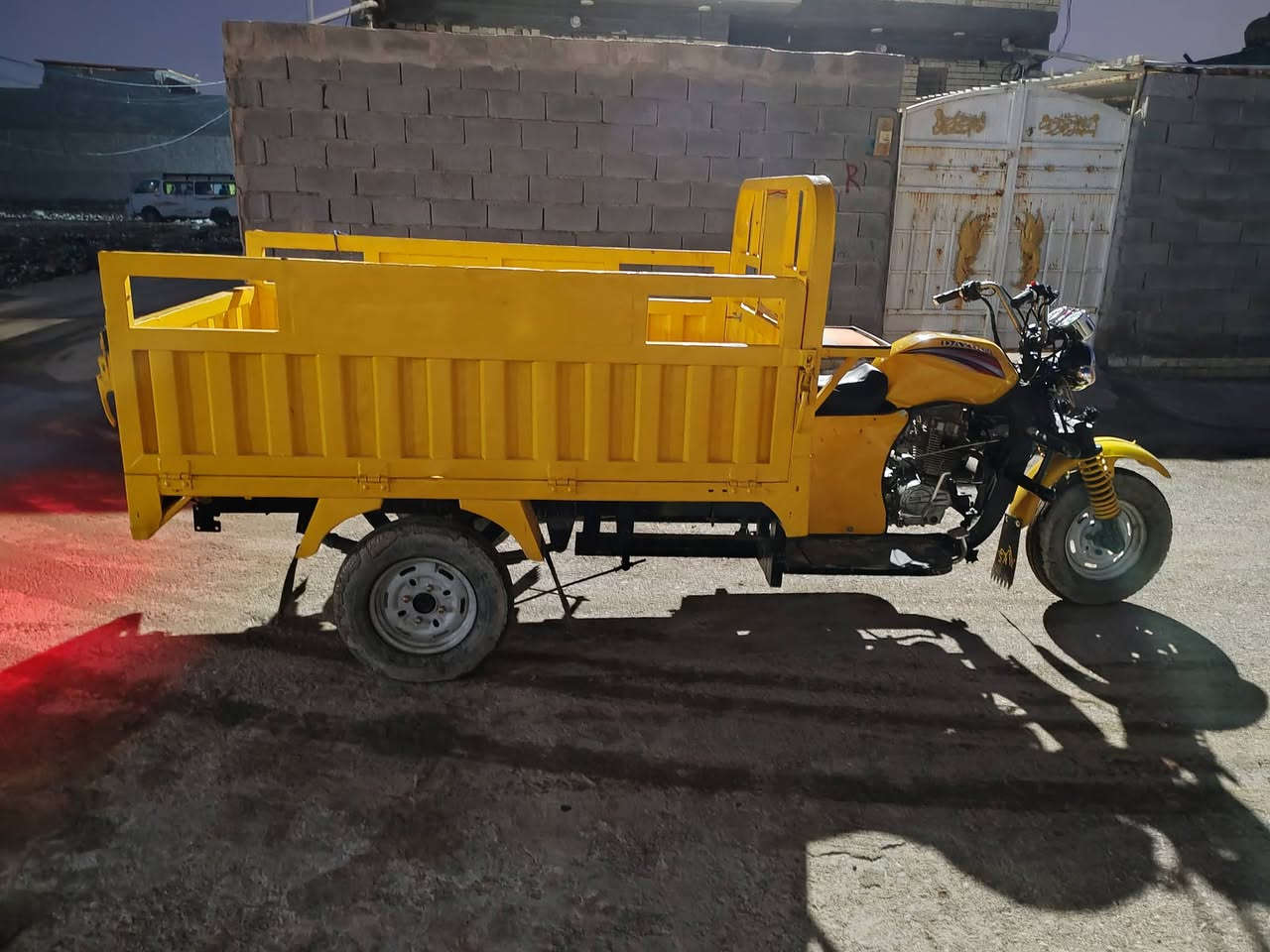 ستوته للبيع موديل2019 تعمير جديد لوكير ثكيل خفيف مال حمل اكسل حجم كبير محرك 200 كهربائيّ كله شغاله اورق كامله كمرك متفوعله  ابسمي السعر 1600
تصال***********
