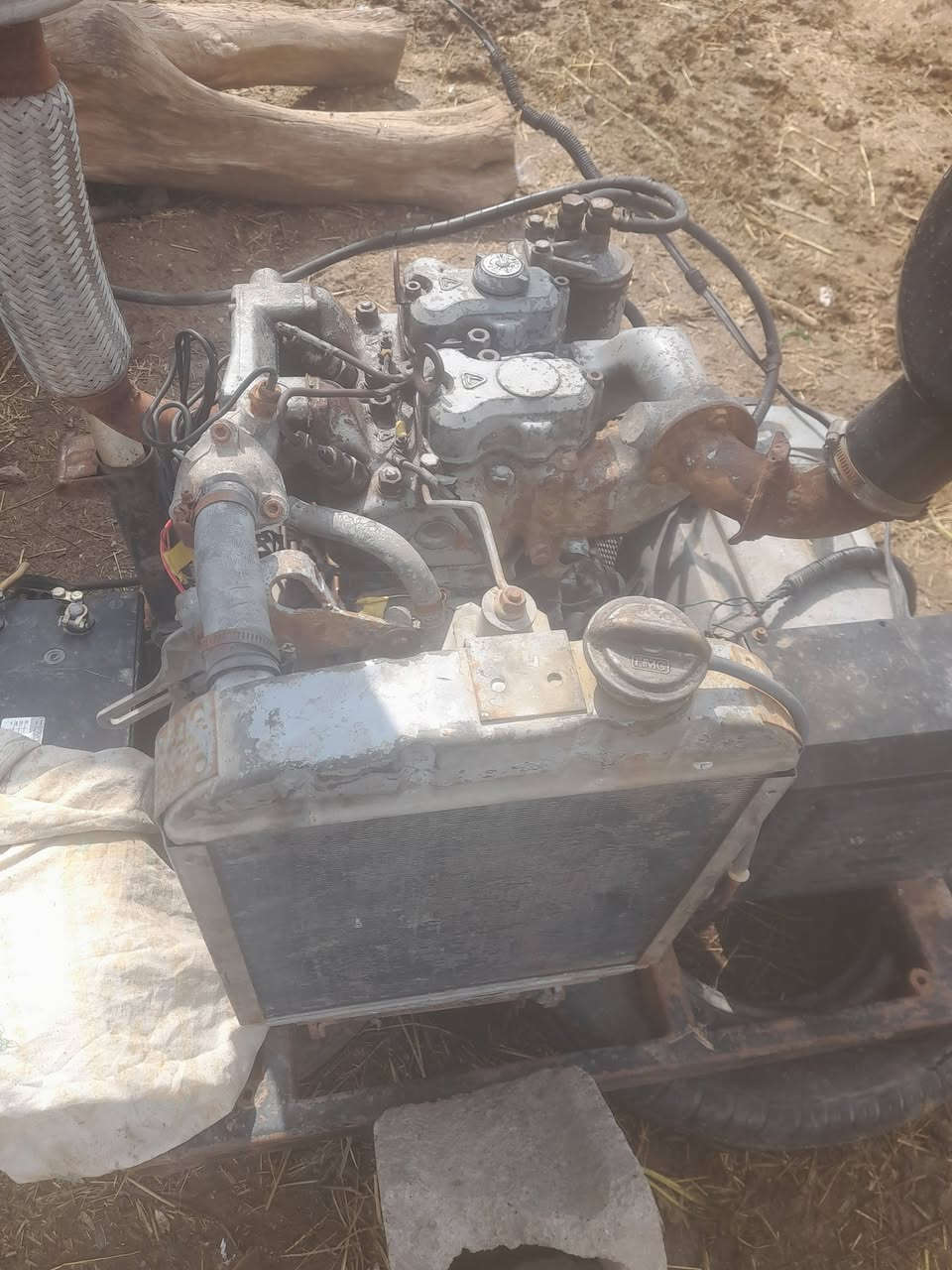 مولد ياباني مكفول من كلشي ٤٥ امبير نكره سلف بكل وكت الرقم ***********
