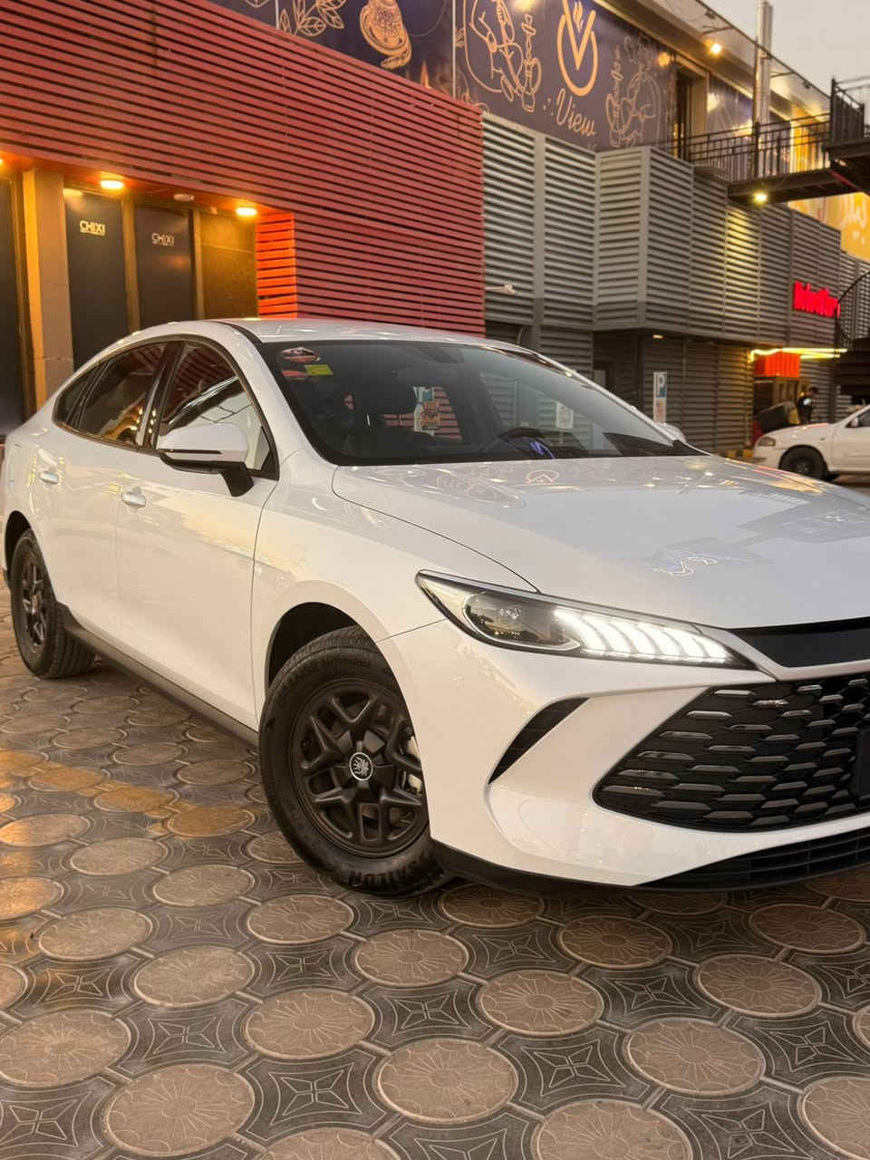 السلام عليكم

للبيع byd گن بلاس 2025 

سياره جديده 

ماشيه 6 الف 

كفاله عامه  رقم اربيل  داخل زيتوني 
بمواصفات كن بلاص معروفه 
السعر ١٣٠وبيه مجال 
مكاني النجف الاشرف 
 رقم الهاتف :***********
