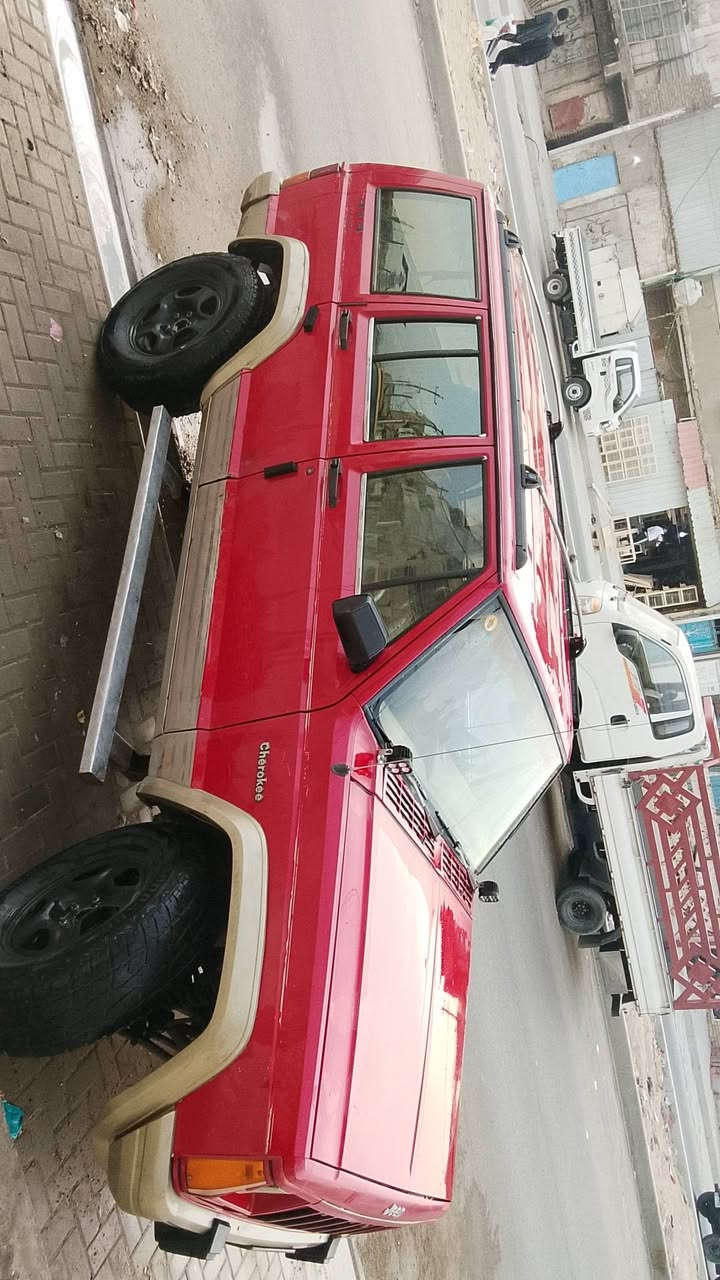 جيب مديل 1993محرك بلادي جديد تبريد داخل جديد عضمته جديد سعره 42 *********** مكانه بغداد
