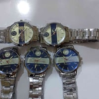 ٥ قطع • ساعات مع خلل • توصيل