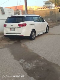 كيا سيدونا امريكي 2020 ضربتها باب السائق بدون داخل تبريد مكينه كير خير...