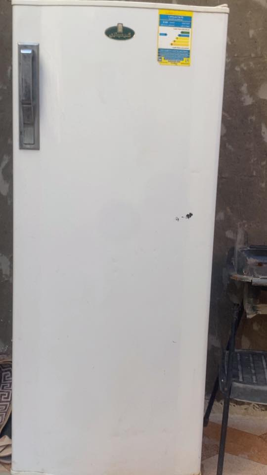السلام عليكم عيني عندي هايه لثلاجه للبيع للتواصل خاص ***********
