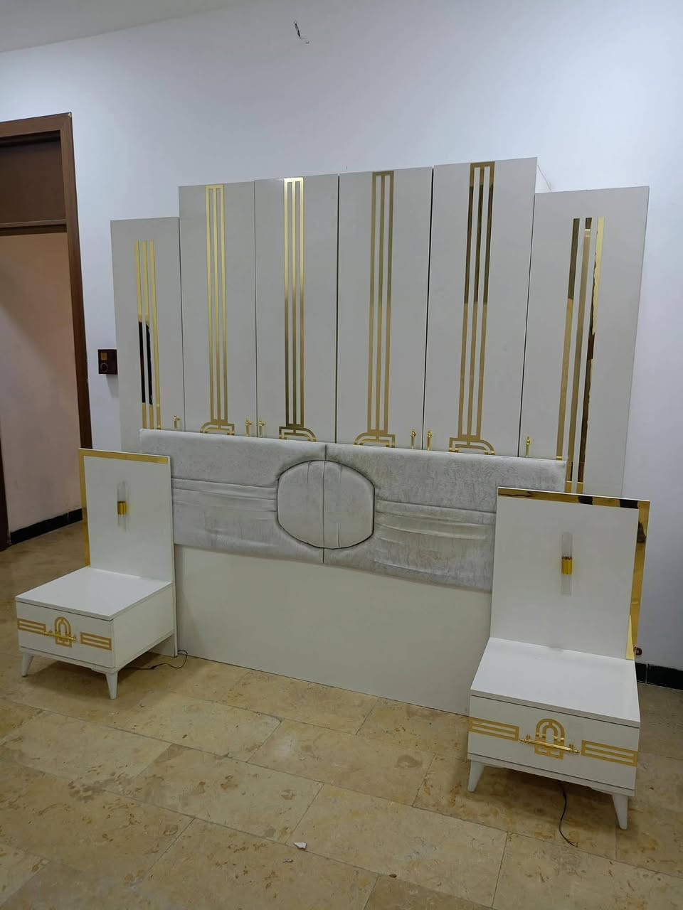 تخفيضااات غرفه نوم 5 قطع اخت الجديده موديل حديث😍😍 كل هذا بـ 450شد ونقل داخل بغداد مجاني للحجز اخذ سكرين وتفضل واتس اب *********** تتوفر انواع الغرف
