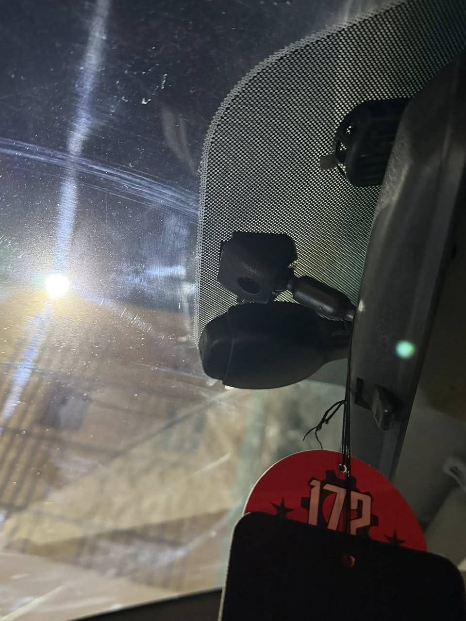 سلام عليكم
النترا 2014شكل ال15  خليجي فول gls 
مكفوله من الصبغ والضربه والتبديل ماعدا بارد قليل 
محرك  وكير بلاديات
المواصفات
كشنات جلد جملي 
كشن السايق كهرباء
بصمه دخول وبصمه جنطه
ويل 17رياضي
حساس Abs ومانع انزلاق 
ستيرن تدفئه 
مثبت سرعه
حساس مطر 
فتحه 
تبريد خلفي 
تبريد منفصل بين السايق والراكب 
لايت اوتو 
حساسات خلفيه 
٦ايرباك 
تخم تاير وحداديه جديده 
السعر ١٣٠وبيه مجال 
مكان السياره النجف الاشرف
موبايل ***********
