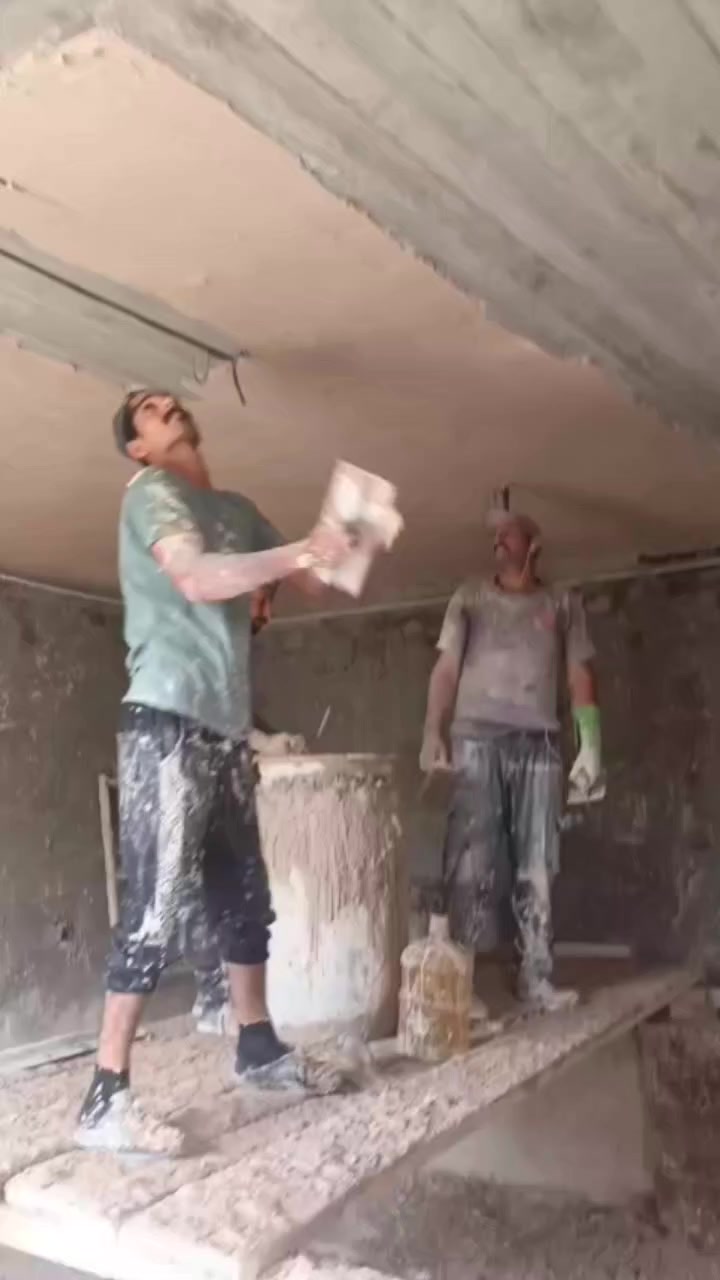 سلام عليكم خلفه سمنت جص بورك واجهيات بل خدمه وعندي كادر ***********
