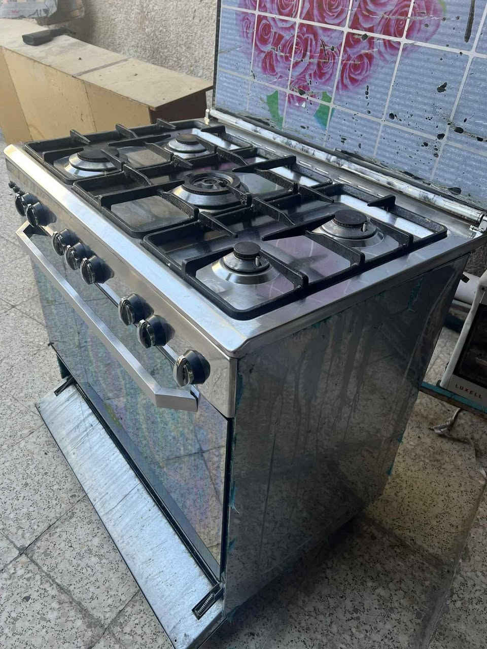 السلام عليكم طباخ مستعمل رويال للبيع نظيف شغال السعر ١٥٠ وبي مجال بسيط العنوان المعالف قرب حسينية سيد جبار ***********
