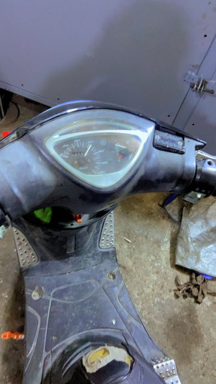 رياضية تزويد
دبلات امامية 
يدات بريك 
ستان صفح 
شيال مكينة 
دبل خلفي 
صالنصة fm 
تعلكة امامية 
ناقص بس السلف والسلف موجود بس يردله شد 
شالغة اول هندر 
سعرها ٥٥٠ وبيها مجال 
مكاني بغداد النهضة 
***********
