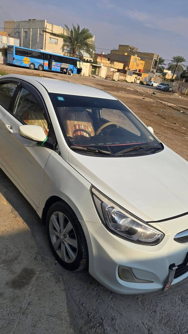 السلام عليكم شباب اكسنت موديل 2015 خليجي محرك 1400 دوش
تبريد تدفئة 
تحكم ستيرن 
ويل كب السيارة 
تخم تاير وباتري جديد
بلوجكتر
شاشة وكاميرا متحركة 
السبير ويل كب مثل التايرات 
رقم ذي قار انگليزي سنوية 2030
ألهزة بعدها ماساقطة 
الكشنات مدوشمة 
الارضية جلد
گير مبدل جديد 
بدون اي گلوب بالعينة 
السيارة بيها بابين العبري والي وراه مبدلات اصليات نفس اللون وجاملغ تجاري مبدل نفس الجهه 
سيارة جديدة كلش 
رايدها ب82 
مكان السيارة ذي قار قلعة سكر 
للاستفسار الاتصال او المراسلة على الرقم
***********
***********
