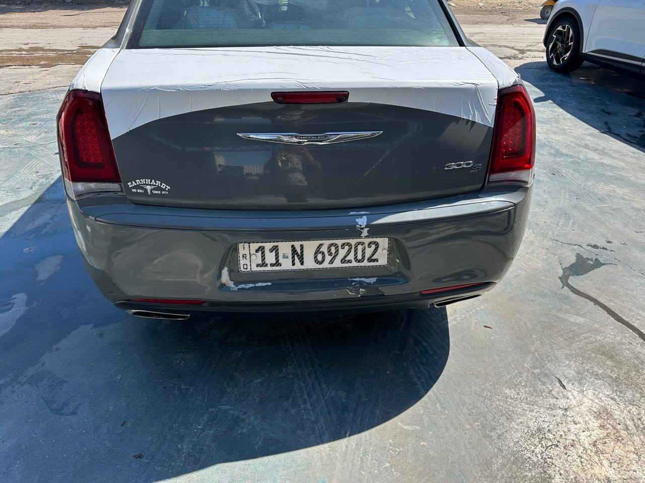 سيارة كلايسلر اوباما موديل ٢٠١٩اصل سمنتي S تو ويل انتورك
سيارة جاهزة كامله 
وارد امريكي
شاشة كار بلاي
كشنات كهرباي 
كشنات جلدابيض حرف Sحضن
تشغيل عن بعد 
لايت زنون 
كامرة خلفية 
محرك ٦سلندر 3600
كير مكينة حداده بلادي
بدون بنرامة
 ماشية 82m
رقم بغداد جديد   نكليزي 
سيارة مال بيت لا طالعة ولا شي 
سيارة حادثة دعاميات مكسرة ومصلحينهن نفسهن بارد بل جاملغ خلفي كد شبر ونص 
مكاني بغداد مدينة الصدر ***********
ملاحضة سنوية.صاقطة
