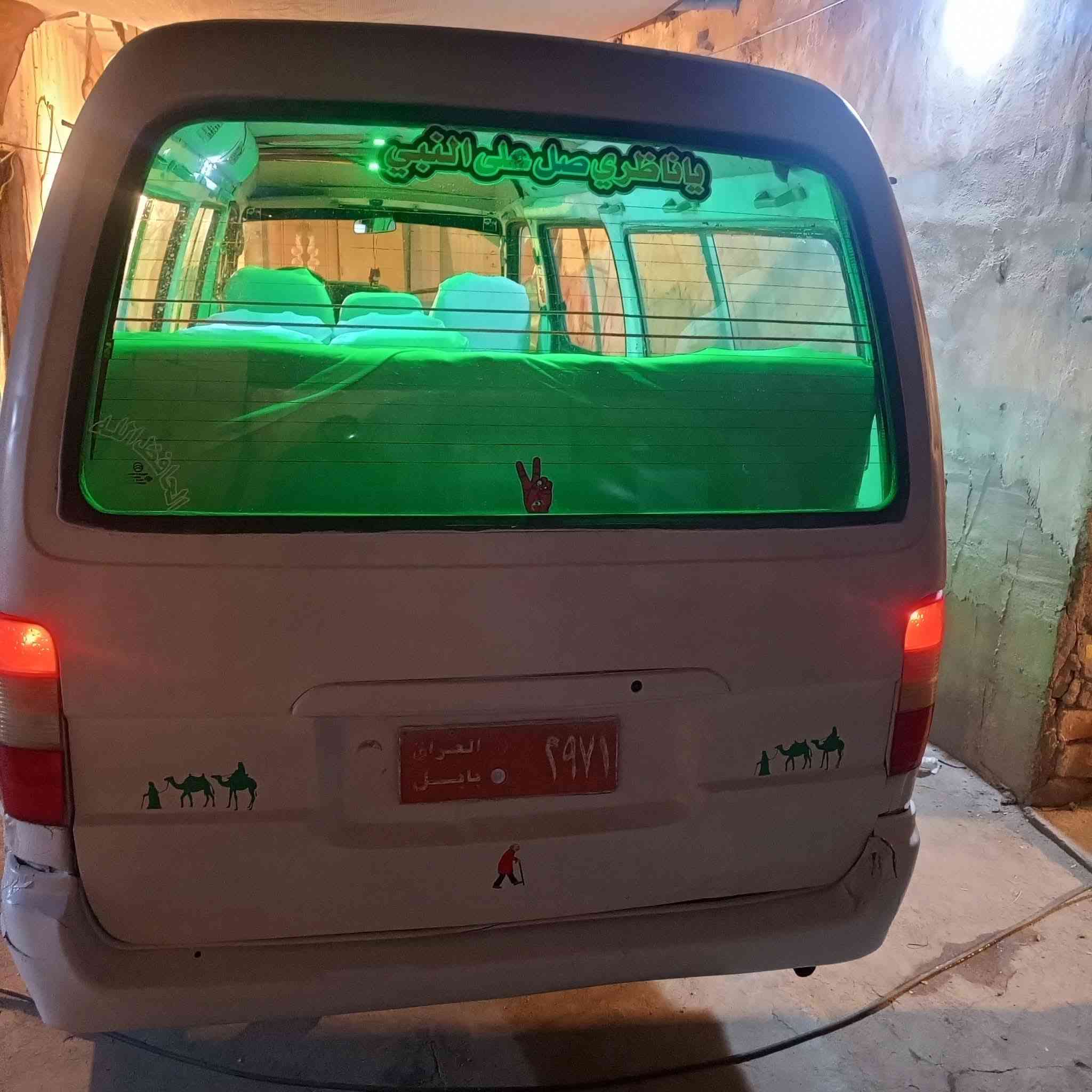 سلام عليكم سياره فاتون للبيع شغاله مكينه بيها خيط بخار سياره حره المكان بابل السعر(18)$وبيها مجال وكير بلجس  حداديه كهربائي كله شغاله (***********)
