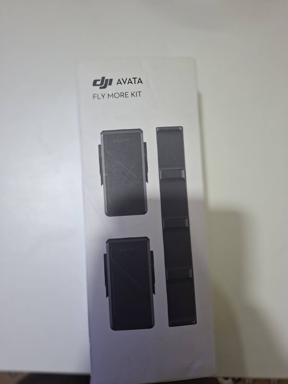 السلام عليكم ، للبيع بكج بطاريات درون دجي افاتا الأصلية DJI Avata Fly More Kit جديدات بالكارتون غير مستخدمات نهائياً، البكج كامل بيه بطاريتين وهاب شحن، الموقع بغداد والسعر 215 وبيها مجال بسيط للشراي، للتواصل خاص أو واتساب ***********
