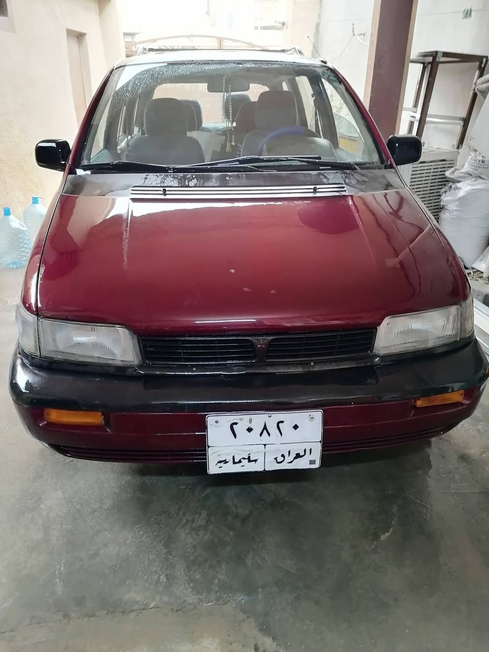 سيارة ميتسوبيشي ١٩٩٢  ٧ راكب گير محرك بلاي وبشرط تدفئة شغال كهربائيات مضبوط شرط تحويل والوكالة بيع مراوسة رقم سليمانية مكان السيارة كركوك السنوية منتهية شهرين تايرات جديدة مع ويل كروم السيارة بدون مصاريف ونظيفة  *********** /***********

