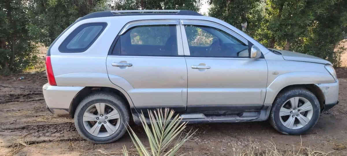 (من رخصت مدير الادمن المحترم الخلوق)السلام عليكم كيا سبورتج موديل 2009 محرك كير تخم تاير تبريد خير من الله كامله مكمله بسمي بغداد دولي دوشمه دواخل كامله  نكول بيهه حزام صبغ السعر 97وبيه مجال حك الجيه بيع مستعجل العنوان پابل اجبله الرقم ***********
