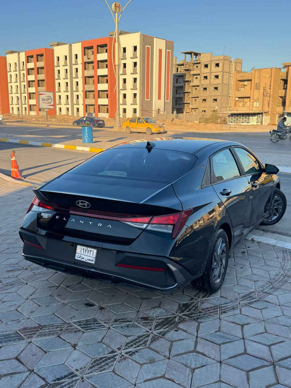 السلام عليكم للبيع هونداي النترا موديل 2024 السعر 134 رقم قادسية شهداء تاخذ لوحات وسنويه وكاله سنتين واصير حره السياره بصمه دواخل رصاصي لد أمامي ويل كب شاشه متصل رادار أمامي وخلفي وجانبي  محرك2000دوش ماشية38دخول جديد حادث جاملغات وبنيد وباب سايق صور الحادث بالمنشور غير حادث أمريكا مكفوله بدون داخل سياره مكان السياره الديوانية ***********
