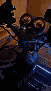 سلام عليكم ماطور هيوشه. موديل 2021 .ماطور مكفول  منكلشي داجه كلشي بيه شغال وجديده بعده. مرقمه ارقام انبار  تاخذه ثاني يوم احولك. 
داجه عليه كربون فايبر مري. كفرات يده  ملشي بيه جديد. مع صالصه. تزويت (SC) شلعه معدل طلع بيه مثل ورد . العنوان فلوجه 
الي يحب يتواصل.  ويايه على وتساب . ***********/ دراجه متعوب عليه  الي مو شرايه لا يعلق ولا يراسل.
