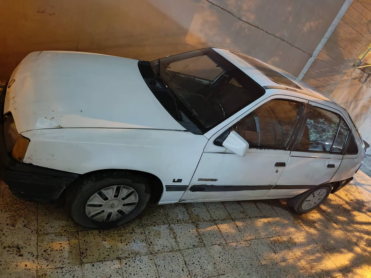 كاديت 1991
كير شرط
محرك بداية صرف 
سعر 20 وبيها مجال 
للاستفسار ***********
