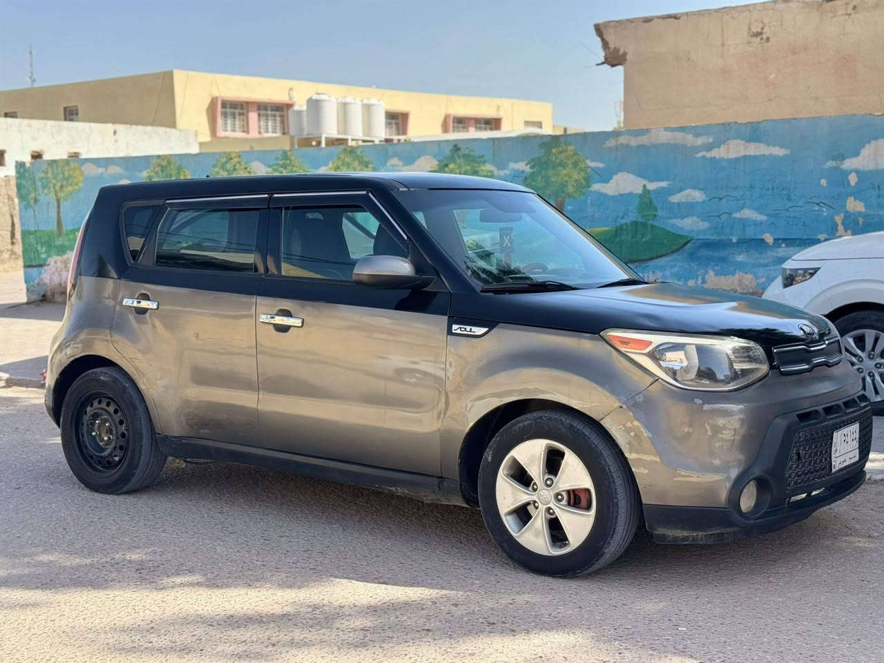 السلام عليكم للبيع. صول ٢٠١٥  ورد امريكي السعر78  ضرر جاملغ الخلفي فقط وهنا صار بيه طخات السياره بيه صبغ عام مكفوله من الكلبه والتكم والشواطئ صبغ عام اثر طخات بصيط سوناره اليوم سويته  السياره جاهزه ١٠٠/١٠٠ كير محرك حداديه تبريد تخم تاير باتري جديد تراي وين مايعجبك محرك ١٦٠٠  السعر 78  ورقه مكاني النجف قريه الغدير


**إذا كنت صاحب هذا الإعلان وتريد حذفه لأي سبب، رجاءا أرسل رسالة إلى الدعم الفني**