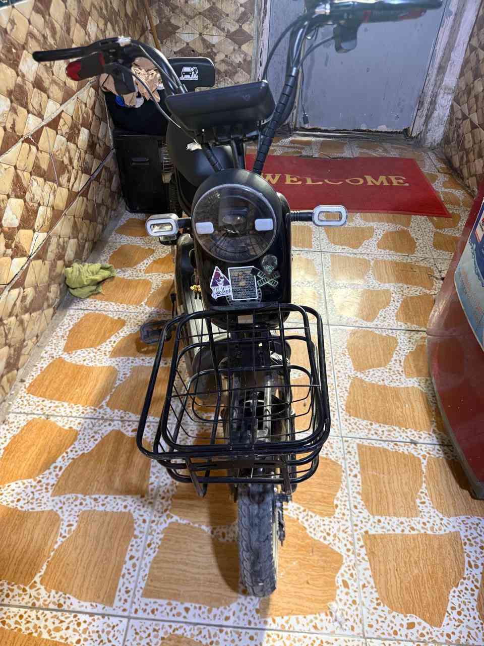 سلام عليكم دراجه شحن لل بيع حجم14 أربع بطاريات الدراجه حلوه و نضيفه  شتريتها ب 375 صارلها 4 اشهر مستخدمه شهرين بطاريات نظيفه 
ملاحظه ‼️الدراجه بيها الماشه موعوجه و الزنجيبل مالتها فقط
السعر 250 و بيها مجال 
مكاني بغداد الجديدة 
*********** او خاص
