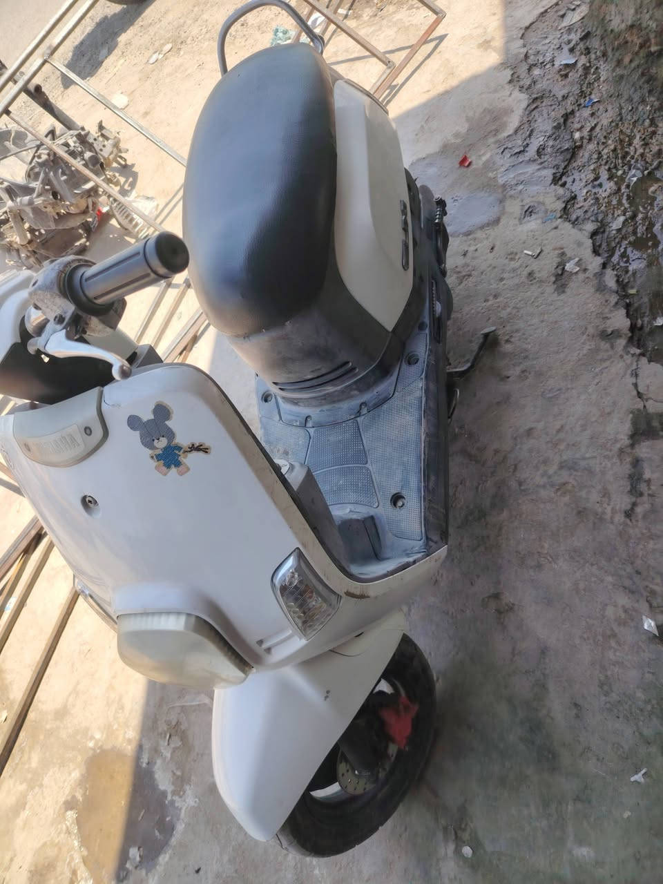 سلام عليكم دراجه ماكس بوليس للبيع الدراجه رمبه كلهه بلاديه السعر ٨٥٠ وبيها مجال حك الجيه العنوان بغداد جسر ديالى الجديد
الرقم ***********
