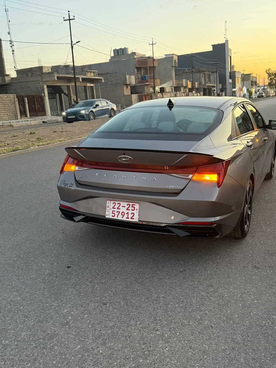 هيونداي النترا 2023 لميدت سمارت وارد
محرك 1.6 MPI DOHC 16V اقتصادي
گير أوتوماتيك IVT
دفع أمامي FWD
ممشى: [50000]
اللون: [رصاصي]

المواصفات الخارجية:

- تصميم رياضي حديث
- شبك أمامي كروم
- LED أمامي وخلفي
- LED نهاري DRL
- إشارات بالمرايا
- مرايا كهربائية قابلة للطي
- فتح وغلق بصمة
- Smart Key
- تشغيل بصمة
- جنوط ألمنيوم 16
- حساسات خلفية
- كاميرا خلفية
- زجاج كهربائي كامل
- مرايا كهربائية
- عازل صوت جيد
- فتحة تهوية خلفية
- شنطة واسعة
- خطافات تثبيت
- إضاءة ترحيبية
- جناح خلفي رياضي
- ديكور خارجي رياضي
- صدامات رياضية
- خطوط انسيابية حديثة

المواصفات الداخلية:

- شاشة معلومات كبيرة
- شاشة عدادات رقمية
- Apple CarPlay
- Android Auto
- Bluetooth
- USB
- AUX
- نظام صوت ممتاز
- تحكم كامل بالسكان
- مثبت سرعة
- أوامر صوتية
- شاشة معلومات للسائق
- مكيف أوتوماتيك
- تبريد قوي جداً
- فتحات تكييف خلفية
- تبريد وتدفئة
- Economy Drive Mode
- Sport Mode
- قفل مركزي
- ريموتين وكالة
- تشغيل عن بعد
- نوافذ كهربائية
- تحكم كهربائي بالمرايا
- مقاعد مريحة
- مسند يد أمامي وخلفي
- حاملات أكواب
- درج تبريد
- إنارة داخلية
- منفذ شحن سريع
- شاحن 12V
- عداد ديجتل
- تحكم بالإضاءة
- تحكم بالصوت والمكالمات من السكان
- مثبت سرعة من السكان

أنظمة الأمان:

- ABS مانع انغلاق
- ESP ثبات إلكتروني
- Traction Control
- Hill Assist
- TPMS مراقبة ضغط الإطارات
- وسائد هوائية متعددة
- Isofix للأطفال
- نظام منع الانزلاق
- نظام مانع سرقة
- إنذار
- قفل أبواب أوتوماتيك
- حساسات أمان
- كاميرا رجوع
- رؤية واضحة ليلية

المواصفات الميكانيكية:

- 4 سلندر
- سعة 1600cc
- قوة 123 حصان
- عزم 154 نيوتن متر
- صرفية ممتازة جداً
- قير IVT ناعم واقتصادي
- تبريد ممتاز
- مكينة هادئة
- ثبات ممتاز
- قيادة مريحة داخل المدينة والسفر

السيارة:

- استخدام شخصي
- نظيفة جداً
- لا تحتاج أي صرف
- مكينة وقير وشاصي ممتاز
- جاهزة للفحص
- خالية من المشاكل
- سيرفسات منتظمة
- محافظ عليها

للتواصل :***********
أو
‭***********
