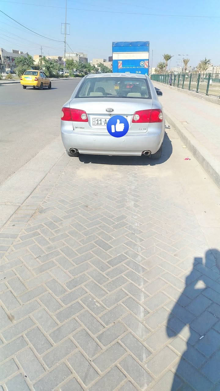 سلام عليكم من رخصة الأدمن
عندي كيا اوبتيما موديل 2008 خليجي ٦ سلندر 2700 الون سلفر مصبوغه حزام أثر جراد تبريد شغال ثلج
اريد مراوس بسبورتج 6 سلندر 2700 
مكان السياره بغداد الكرخ 
***********
