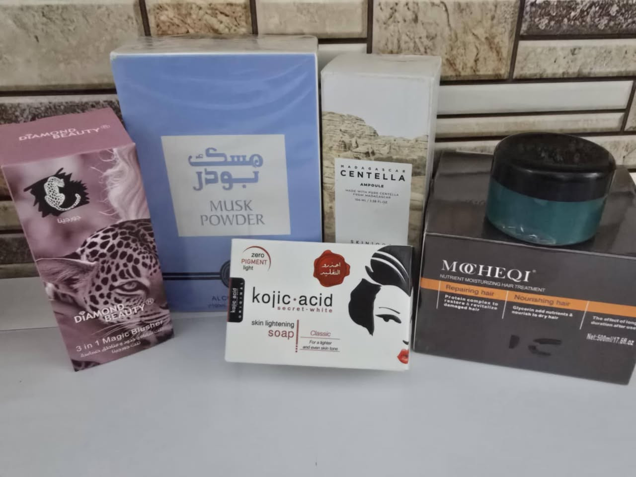 سانتيلا
مسك بودر
معالج بارد
كوجي سان
تنت


**إذا كنت صاحب هذا الإعلان وتريد حذفه لأي سبب، رجاءا أرسل رسالة إلى الدعم الفني**