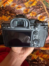 سوني r7m4 • نضيفه • توصيل