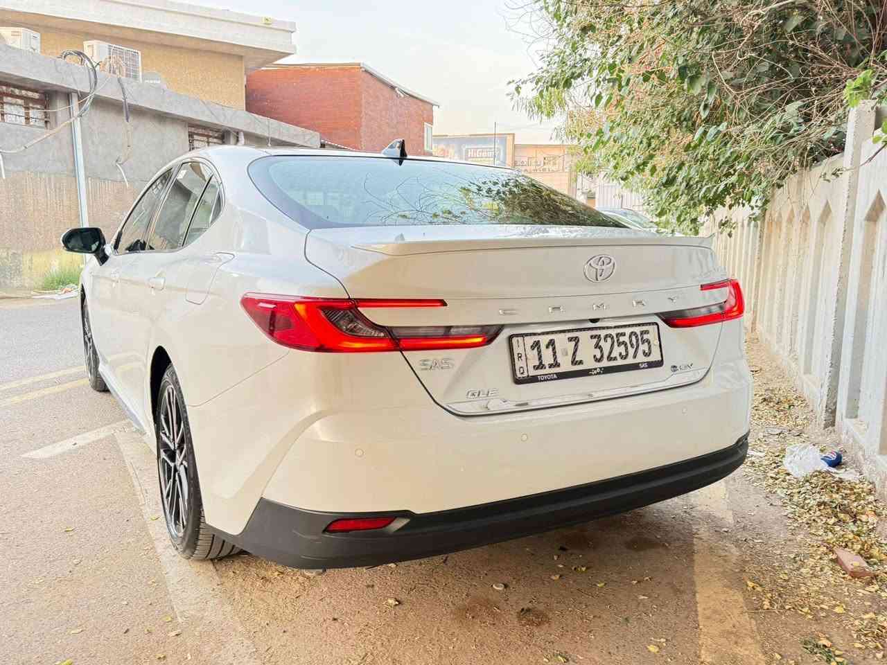تويوتا كامريGLE   2025 ♻️
‏Toyota Camre   HEV 2025 ♻️هايبرد
عداد المسافه km
19500 الف
بلد المنشأ : خليجي SAS تحت الضمان
سعة المحرك 2,5L هجين
مقاعد جلد + كهرباء + تبريد 
شاحن موبايل اصلي (وايرلس)
رادارات جانبيه
لد امامي ليلي ونهاري
لايت زينون LED + بك لايت LED
اشاره مرايه 
مفتاح التشغيل بصمة + دخول ذكي +صندوك بصمه
شاشه الحجم الكبير
أوضاع القيادة  Drive Mode
حساسات ضغط اطارات
تبريد شاشة مناخين منفصلين 
قطعتين تبريد
هاند بريك كهرباء 
كروس سرعه
‏ Auto Hold  أوتو هولد 
انظمه القياده :سبورت ،نورمال،eco
فقط بارد  بسيط بالجاملغ الخلفي وحافه الباب وموضح بالصوره + فديو
السعر 28.000$ وبيها مجال 
الموقع بغداد حي الجامعه 
رقم الهاتف ***********
