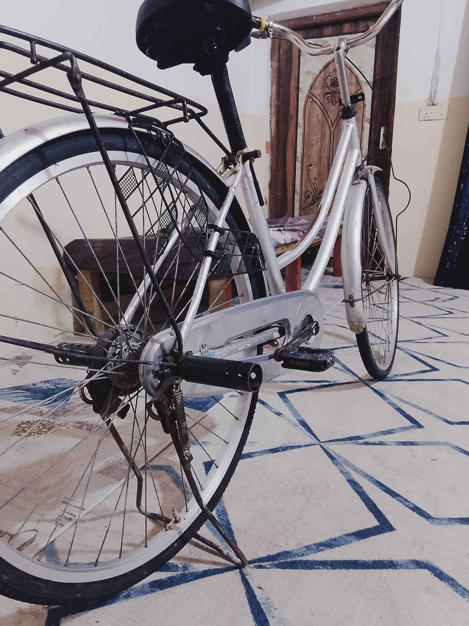 سلام عليكم بايسكل للبيع سعر مناسب بايسكل جديده كوفه النجف الي يريده يدخل خاص ***********
