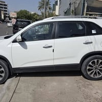 كية سورنتو للبيع موديل 2014  خليجي السعر 175 وبيه مجال مكان بغداد دوره...