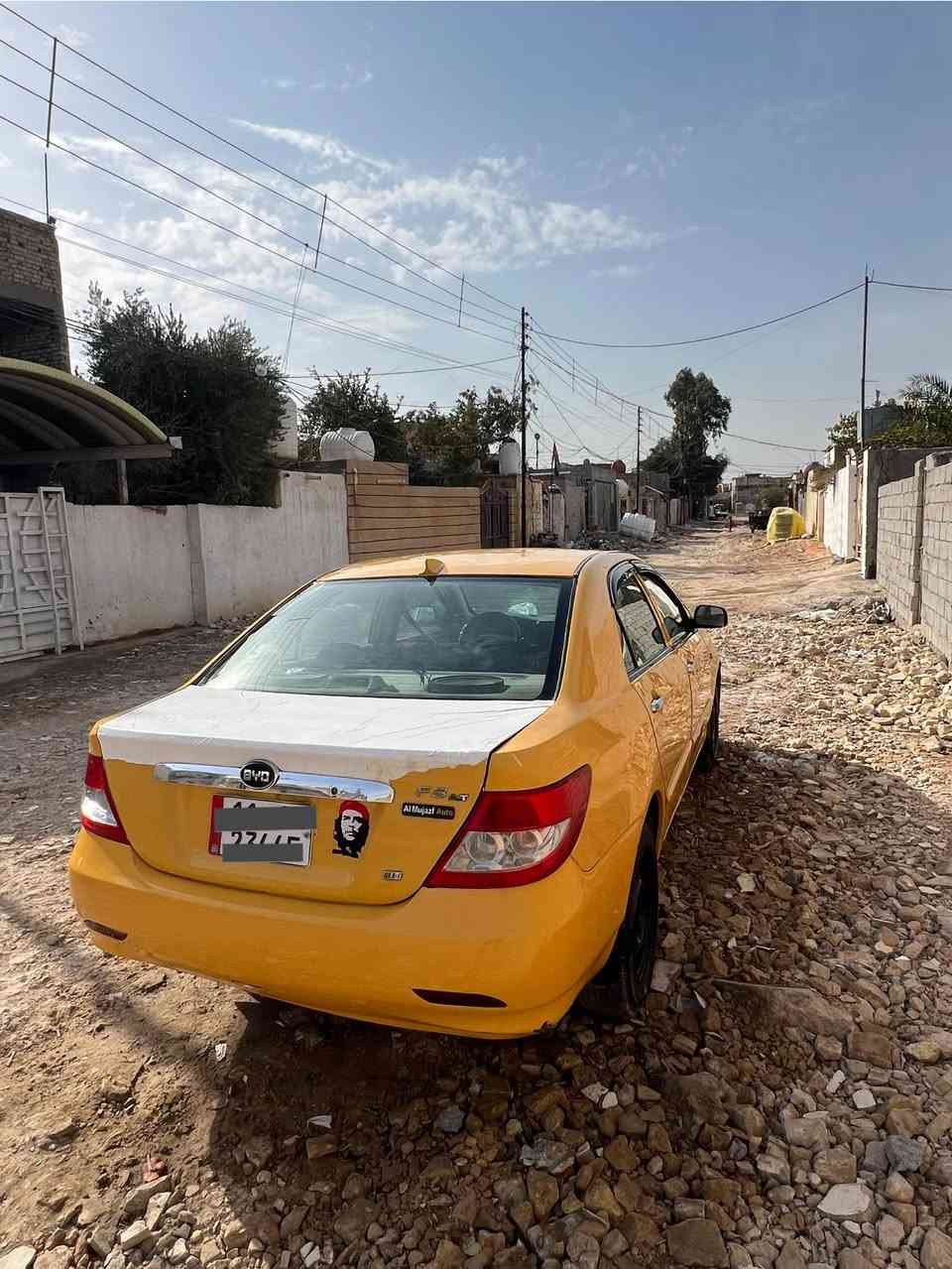 السلام عليكم بيوايدي اف ثري موديل 11 مكينه وكير لانسر بلادي اوتوماتيك السياره جاهزه بيهه جاملغ امامي صبغ وباقي كلة كفالة   رقم انكليزي بسمي تحويل ثاني يوم  السعر 49بيهه مجال بسيط الرقم ***********
