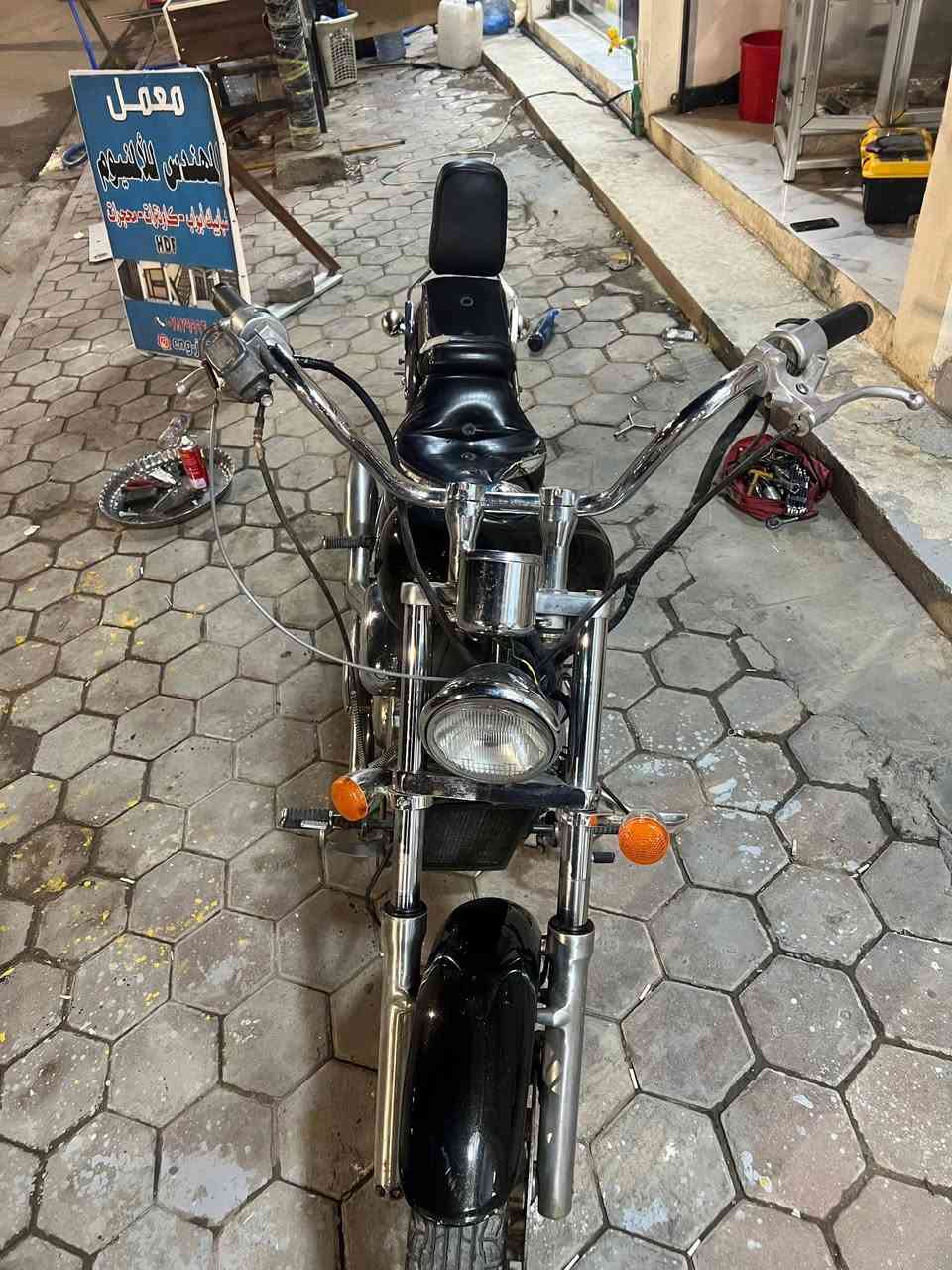 سلام عليكم
اللهم صلي على محمد وآل محمد
هارلي ستد للبيع«( 400cc )» 
كشر كفاله لونها زيتوني على نفطي 
كهربائيات كامله لايت عالي ناصي 
بك لايت اشاير 
كله مكفول 
بس عوزها عقل عقلها ضارب وما متأكد منه 
تجي تفحص وتشيل 
سعرها (850) وبيها مجال حك الجيه 
وخادمكم اني


**إذا كنت صاحب هذا الإعلان وتريد حذفه لأي سبب، رجاءا أرسل رسالة إلى الدعم الفني**