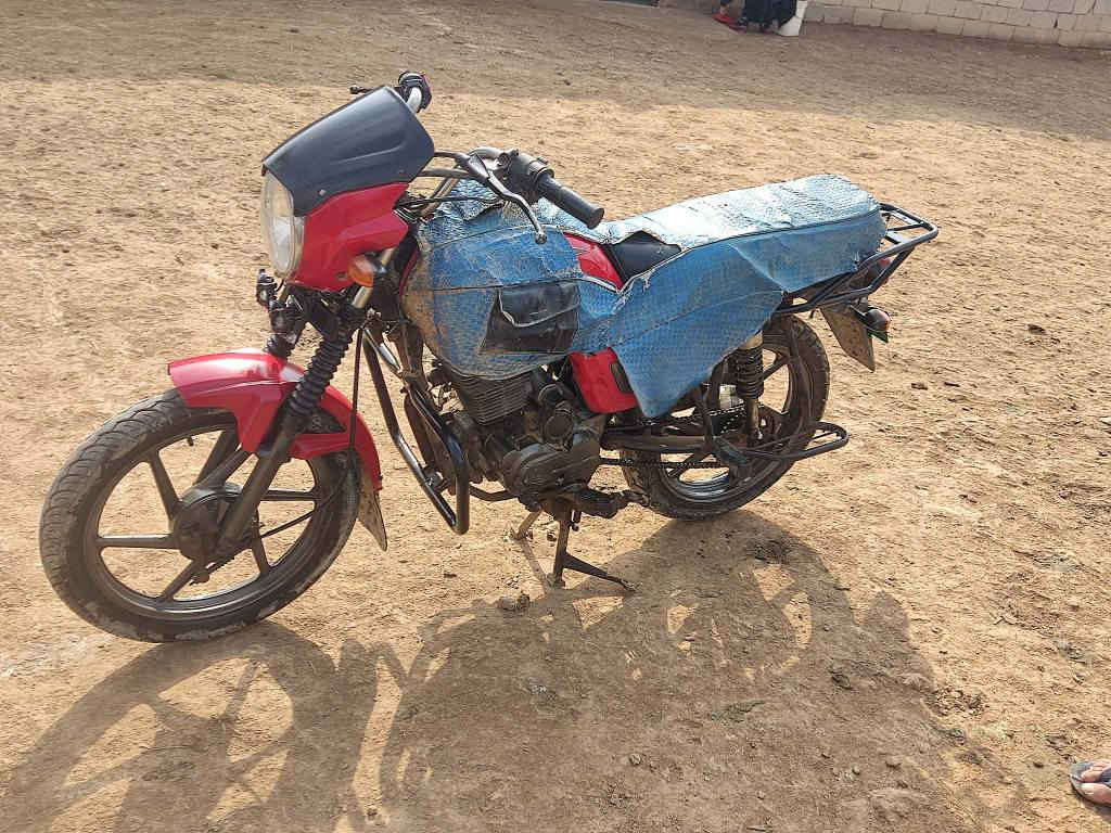 سلام عليكم دراجه لبيع دوات سعر  800 بيه مجال قليل عنوان ناصريه سيدخيل طريق الفهود ***********
