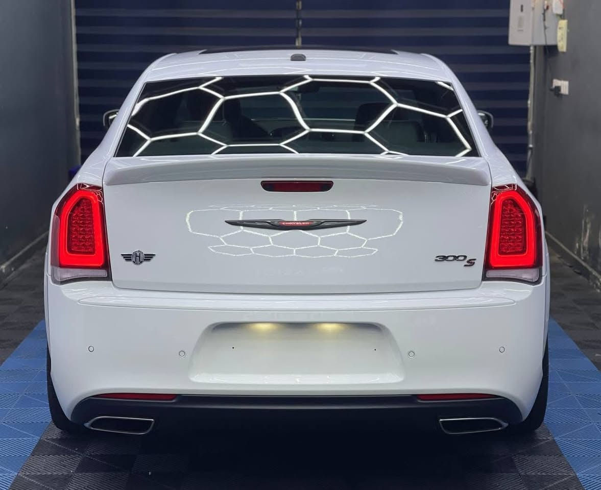 Chrysler 300s 2023
كرايسلر اوباما اخر اصدار وكالة و ضمان هارلم

اللون ابيض رقم بغداد

مواصفات الs الفول المعروفة

ماشية ٢٥ الف كيلومتر

السيارة مغلفة كامل بي بي اف امريكي ضمان ١٠ سنوات

السعر ٤١,٠٠٠ $

للتواصل  الاتصال على الرقم

***********
