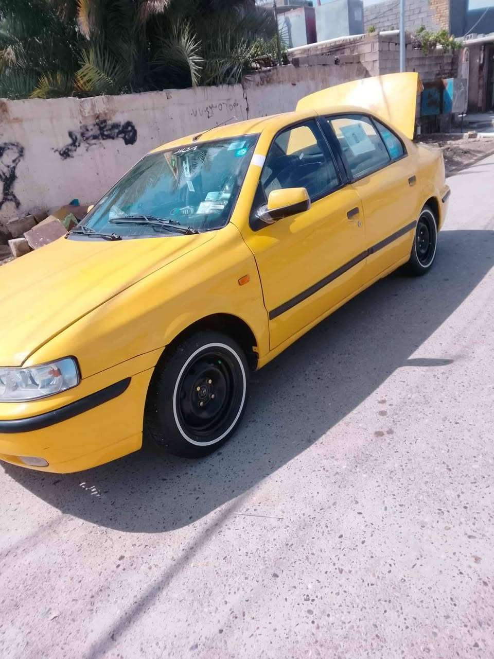 سلام عليكم سمند للبيع موديل 10كير مكينه تبريد تخم تاير دوشمه السياره جاهزه 
بيها باب السايق مصبوق وبيها مكانات صبغ بسيطه رقم بغداد نكليزي تحويل مصفره من كلشي السعر 32وبيها مجال مكان بغداد حسينه مال معامل ***********
