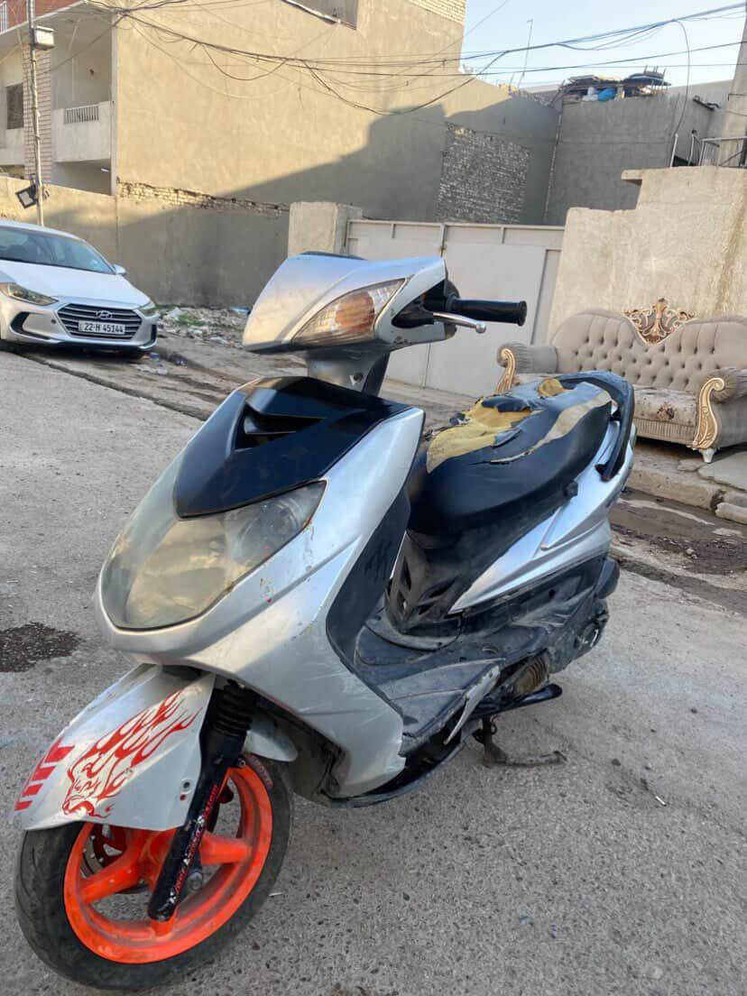 سلام عليكم دراجة سكنس فحل كايمة ابيع عل هاي حطتهة كوم حديد مكاني بغداد دورة قيم بل يرضي الله ***********
