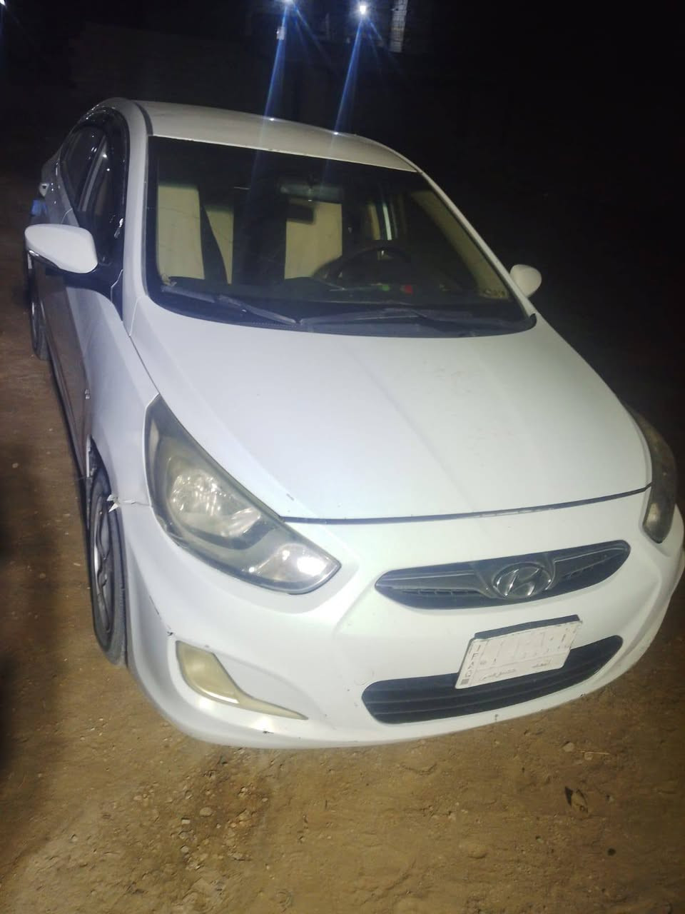 سلام عليكم سيارة للبيع موديل ربعطعش خليجي مكينة وكير مكفولات حدادية شرط   ترهم مراوس   قصاد  ترهم مقدمة  ٥٠   مكانهة سماوة رميثة   ***********
