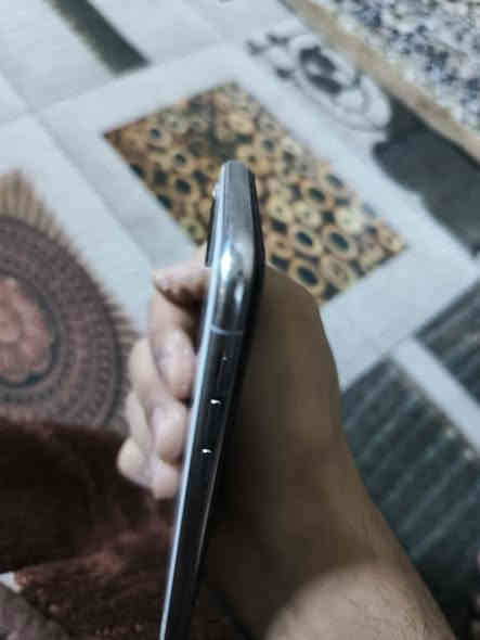 السلام عليكم موبايل إيفون xعادي مبدل فقط بطاريه ١٠٠ بدلتها ب٣٥ ألف بس من بدل البطارية البصمه كامت ما تشتغل ذاكره 256 كله شغال نت اتصال صوت لمس كامره بورتريه سيم كارت كله شغال وعلا الفحص يشغل 60 فريم بال بوبجي فول سلاسهHDR فقط هذه الفطر موضح بال صوره باقي مكفول ويا محفضه فقط السعر ١١٠  العنوان بغداد الرشاد شارع القاعدة رقم الهاتف *********** ملاحظه: عجبك المنشور اتصل ما عجبك المنشور لا تعلق
