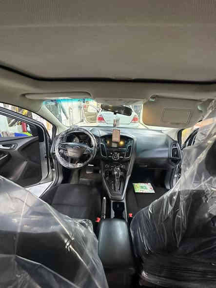 فورد فوكس 
2018 SEL
137 km  ماشي 
ضرر / رأس جامرلغ سايق صبغ مع ربع بونيد 
سعر 108
***********
