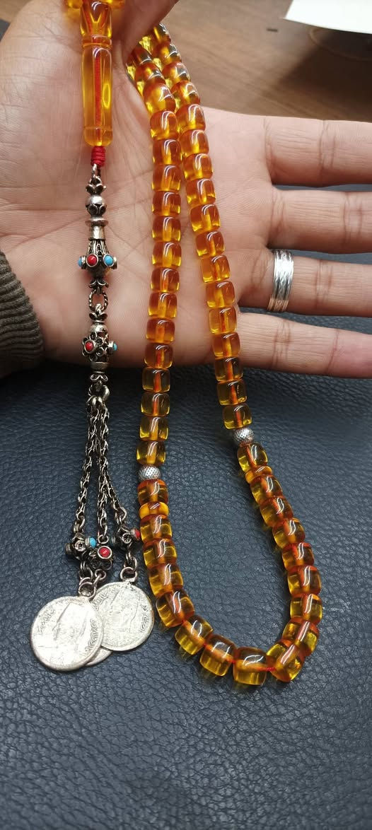 سندلوس خام الماني 65 حبة فواصل فضة كركوشة حلبي تلبيس فضة مع حبات وشاهد احتياط المهتم يتفضل خاص


**إذا كنت صاحب هذا الإعلان وتريد حذفه لأي سبب، رجاءا أرسل رسالة إلى الدعم الفني**